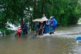 Vyetnamda daşqınlar nəticəsində azı 9 nəfər ölüb, 5 nəfər itkin düşüb