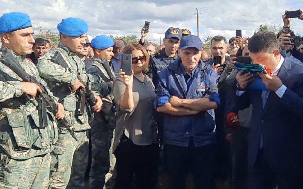 Şəhid leytenant Teymur Allahverdiyev Neftçalada dəfn olundu - FOTOLAR