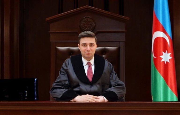 Kukla Teatrında məhkəmə gərginliyi - Hakimin qərarı narazılıq doğurdu