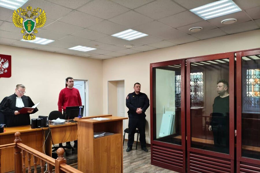 Uşaqlara qarşı zorakılıqda ittiham olunan balalayka oyunu müəllimi həbs edildi