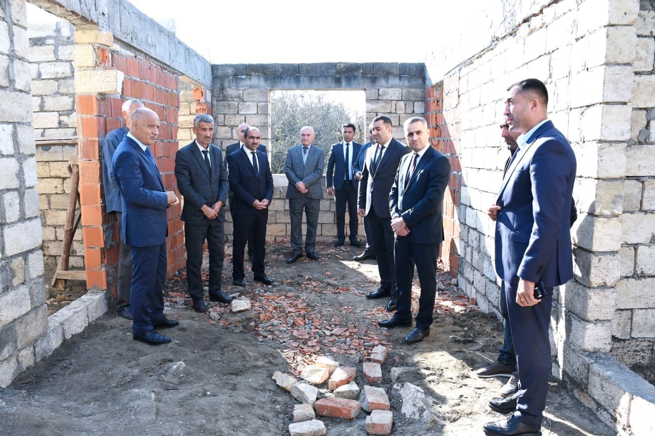 Masallıda rayon rəhbəri Qodman kəndində şəhid ailəsini ziyarət etdi