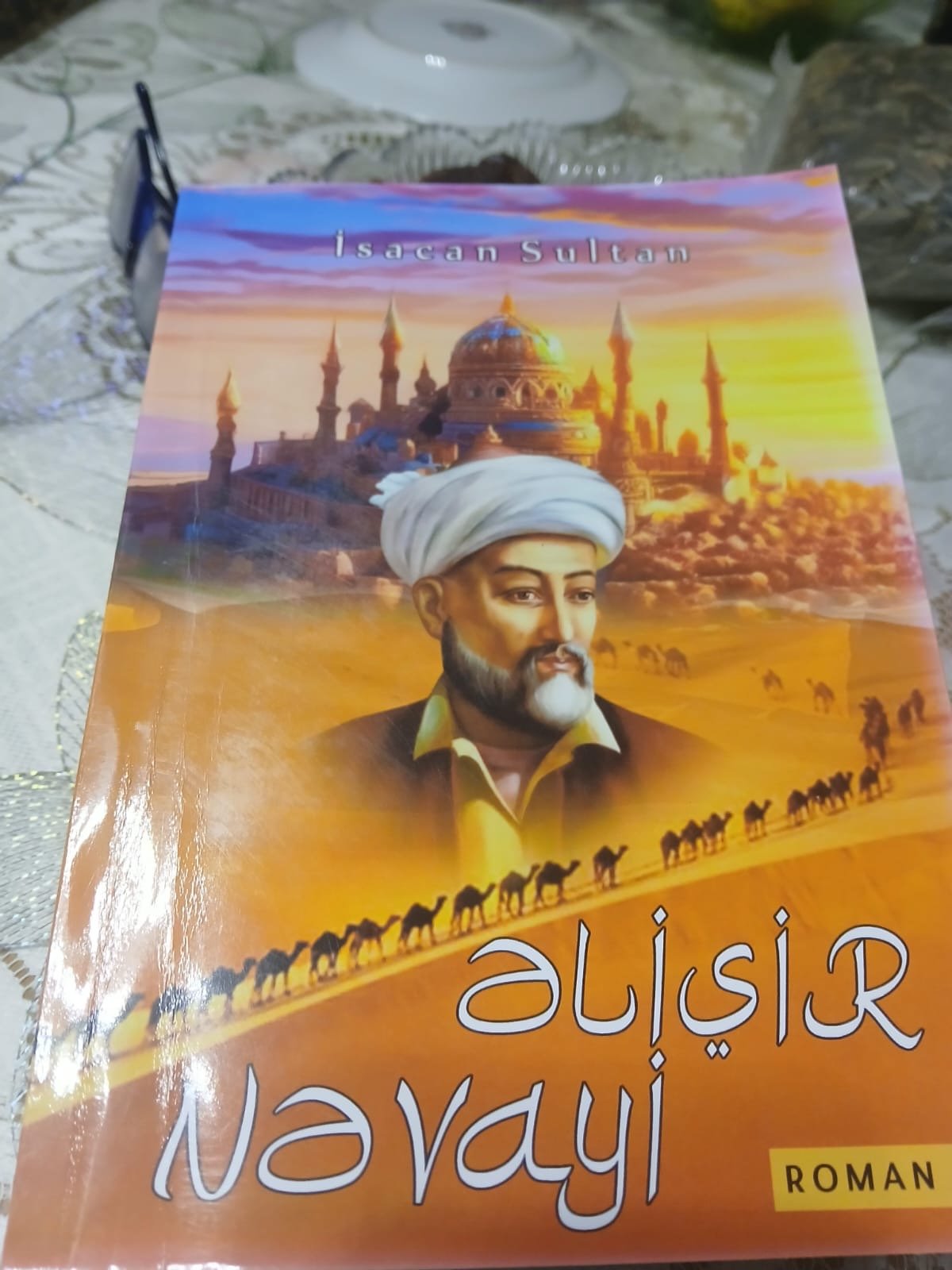 Məşhur “Əlişir Nəvayi” romanı Azərbaycan dilində