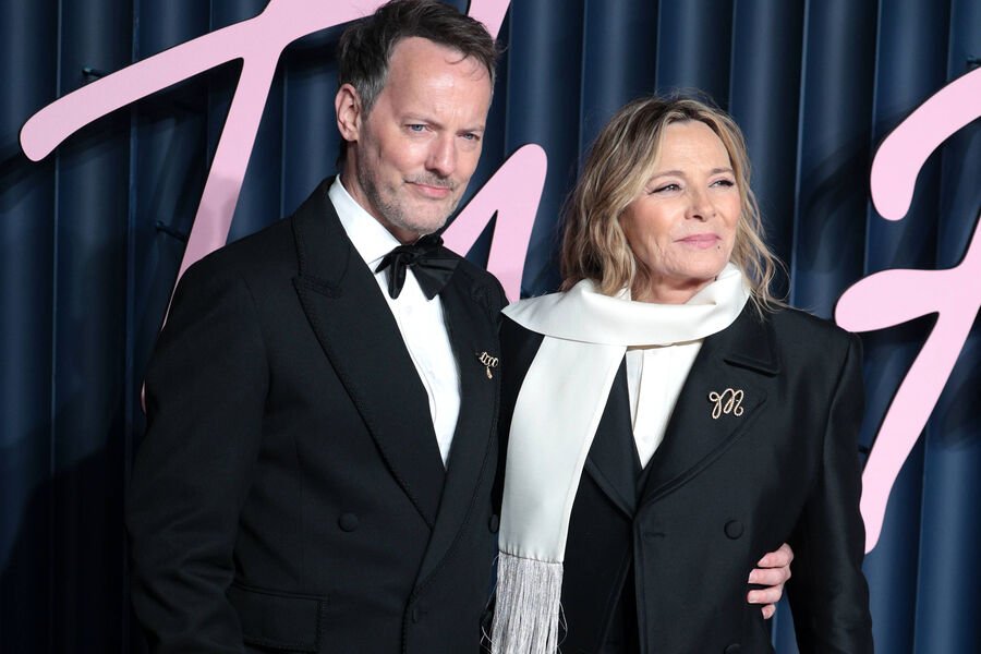 Kim Kettrall özündən 14 yaş kiçik sevgilisi ilə gizli toy keçirdi