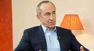 R.Köçəryan: “ABŞ özünün yaratdığı dünya düzənini dağıdır”