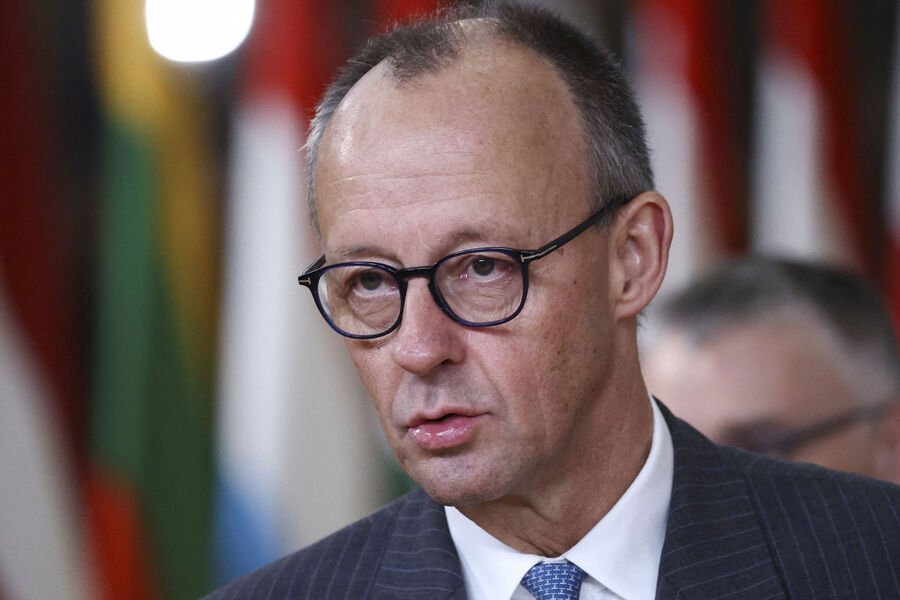 Almaniya Kansleri Yenidən Seçkilərdə Namizədliyini Açıqladı