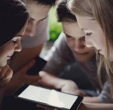 RƏQƏMSAL MÜHİTDƏ DƏYƏRLƏRİN QORUNMASI HƏR BİRİMİZ ÜÇÜN PRİORİTET OLMALIDIR