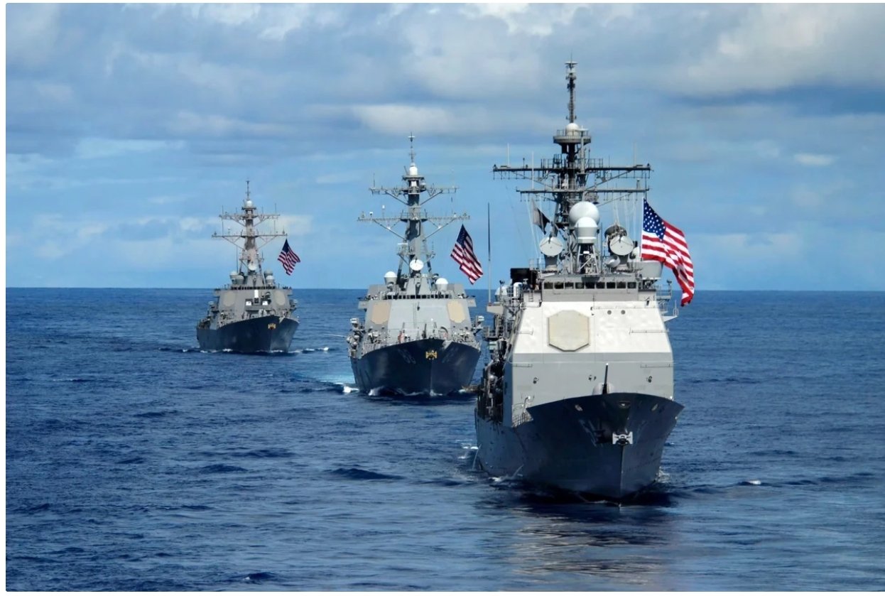 Media: ABŞ hərbi gəmiləri Tehranla razılaşdırmadan Hörmüzü keçib