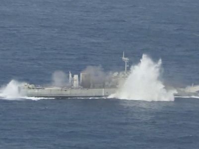 ABŞ Sakit okeanda şübhəli narkotik daşıyan gəmiyə zərbə endirib: 4 nəfər ölüb