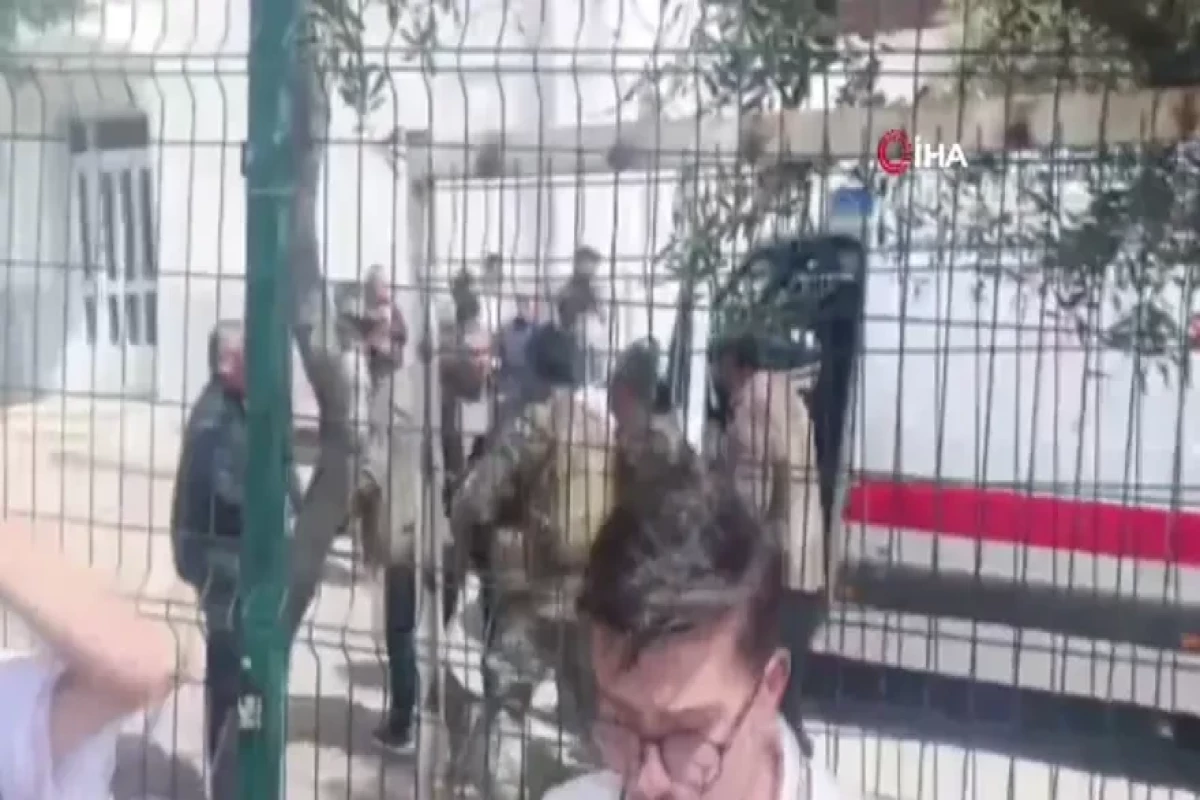 Türkiyədə daha bir məktəbə silahlı hücum olub, 6 nəfər yaralanıb