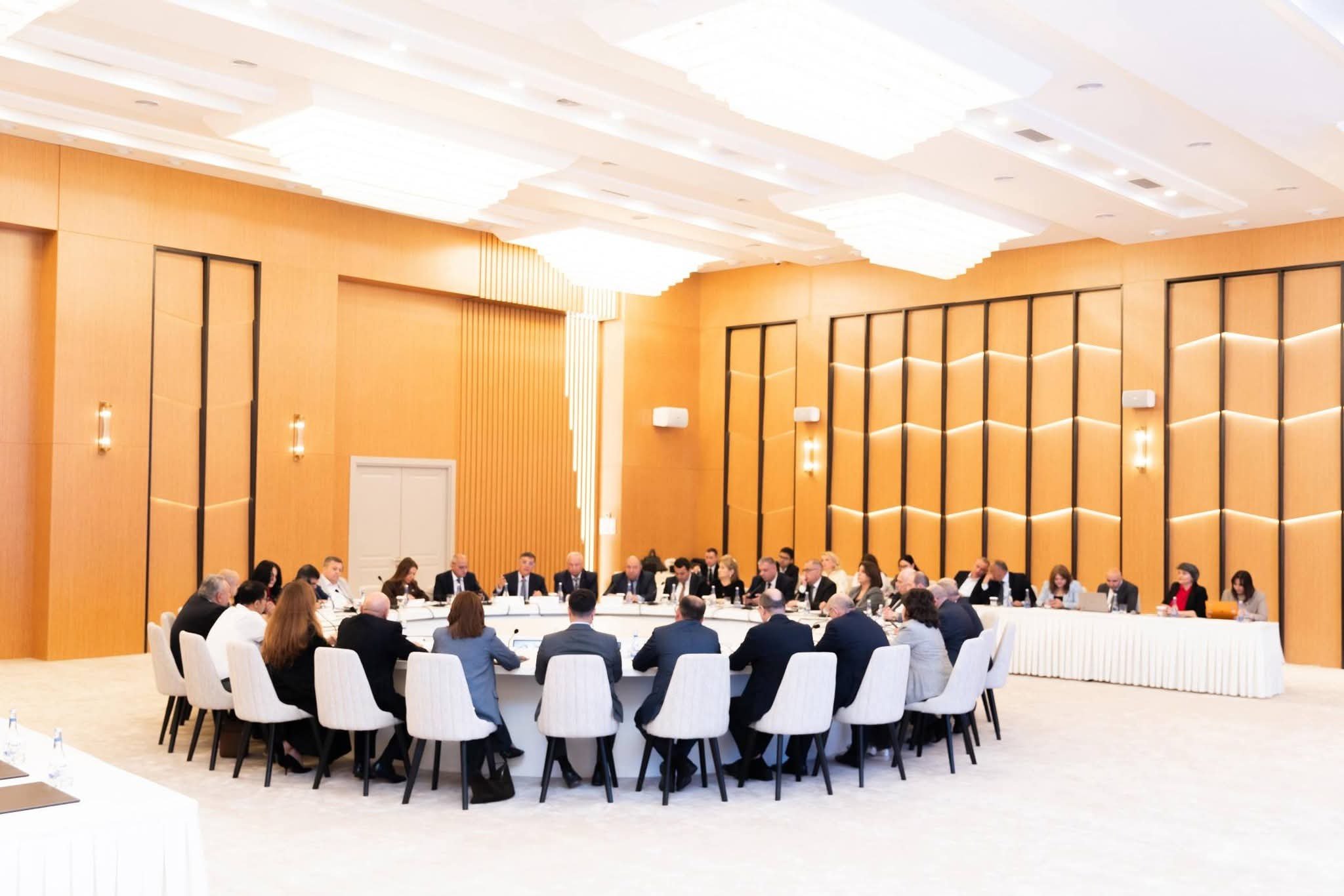 DİN yanında İctimai Şuranın təşəbbüsü ilə “Təhlükəsizlik və şəhərsalmanın müasir çağırışları” mövzusunda ictimai müzakirə keçirilmişdir