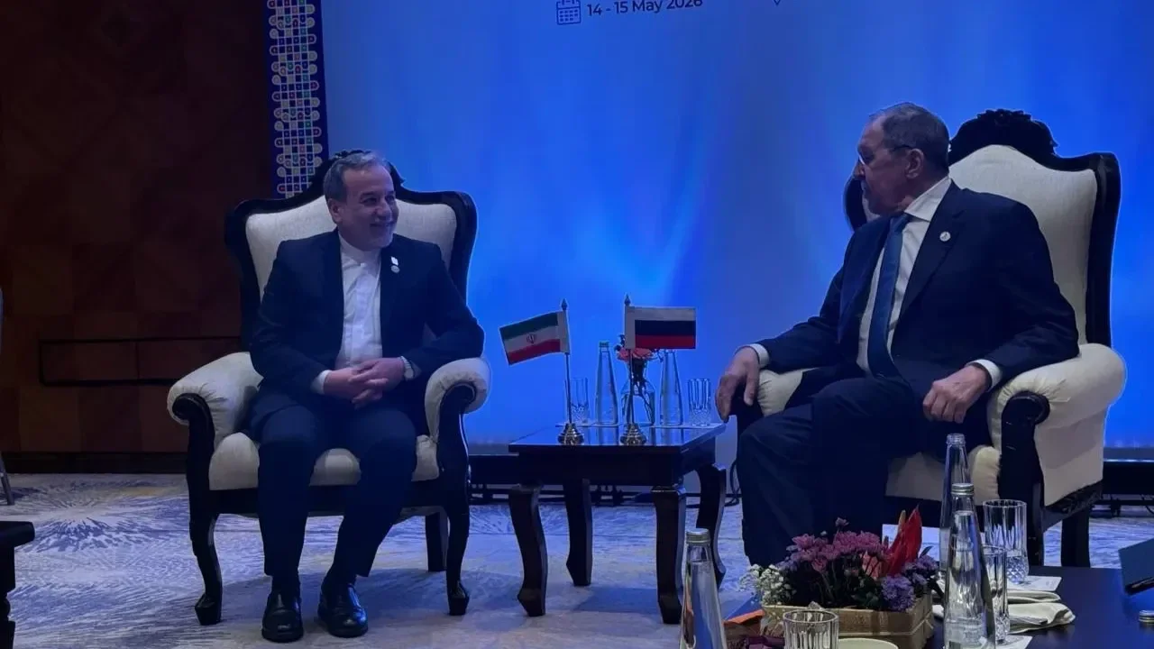 S.Lavrov və A.Əraqçi Yaxın Şərqdəki münaqişəni müzakirə ediblər