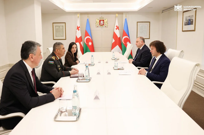 Azərbaycan və Gürcüstan arasında hərbi əməkdaşlıq müzakirə olunub