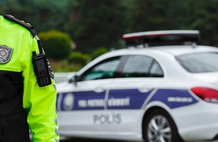 Yol polisi: Küləkli havada avtomobillərin qapalı məkanlarda park olunması tövsiyə olunur