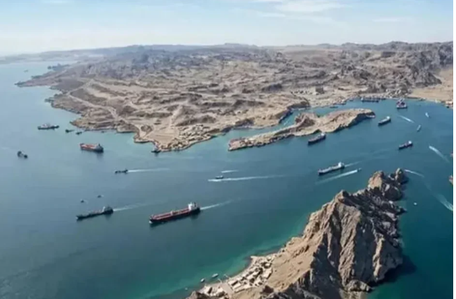 SEPAH: Sutka ərzində Hörmüzdən 24 gəmi keçib