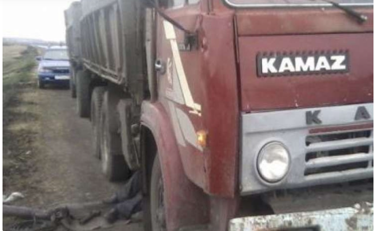 Bakıda yük maşını piyadanı vurub