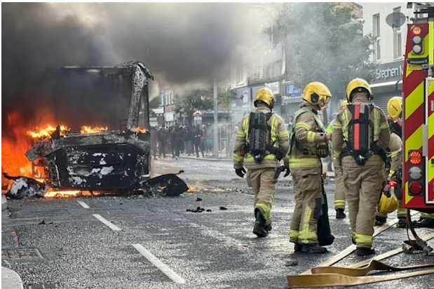 Belfastda 18 yaşlı tələbənin öldürülməsi iğtişaşlara səbəb olub