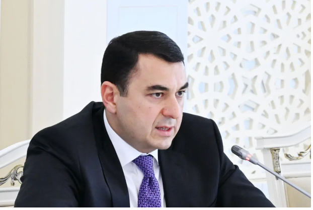 Adil Kərimli Mədəniyyət Nazirliyinin kitabxanaları bağlamasına dair iddiaları rədd edib