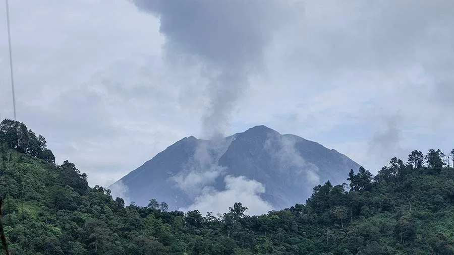 İndoneziyada Semeru vulkanı yenidən püskürüb