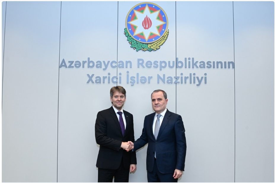 Ceyhun Bayramov Slovakiya XİN-in dövlət katibi ilə görüşüb
