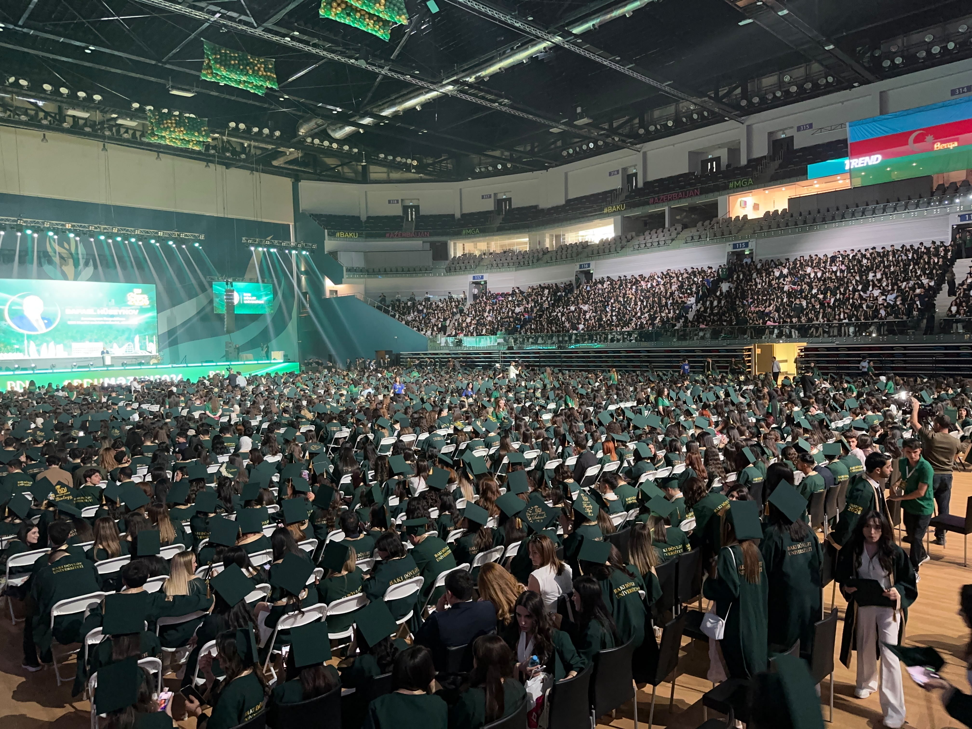 BDU-da Məzun Günü: 107 illik universitet növbəti məzunlarını yola saldı