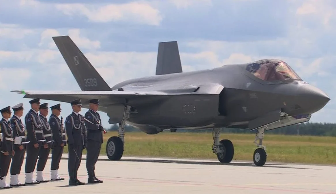 Polşa F-35 qırıcılarını rəsmi olaraq silahlanmaya qəbul edib
