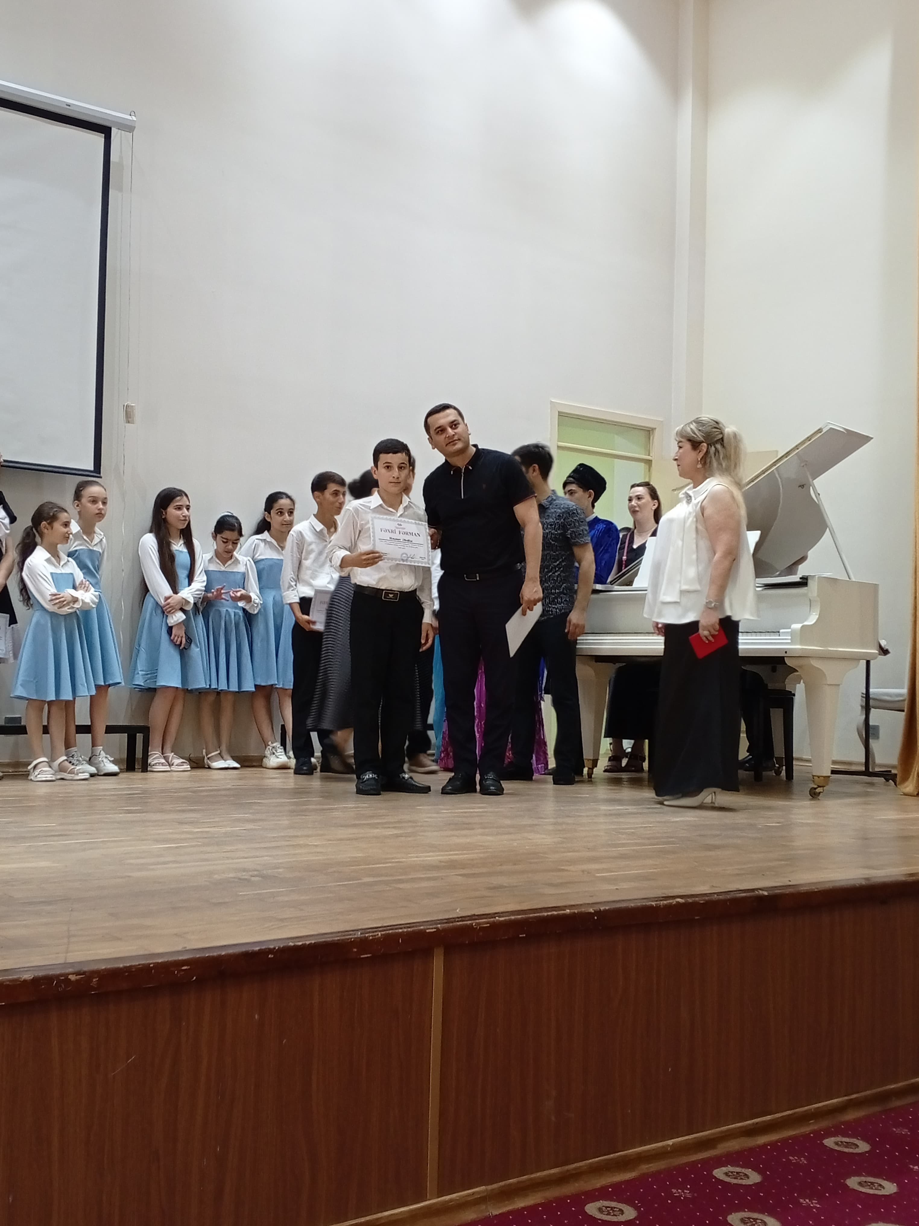 Gənc musiqiçi Əbəlfəz Həsənov fəxri fərmanla təltif olundu