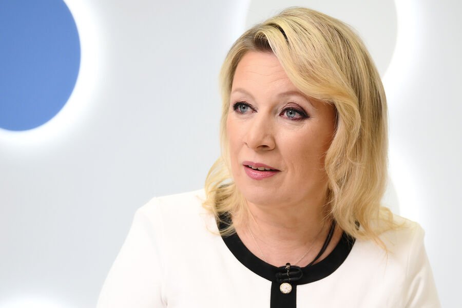 Zaxarova Aİ-də kondisioner qalmaqalına istehza etdi: "Süzereni yelpiklə sərinlədirlər"