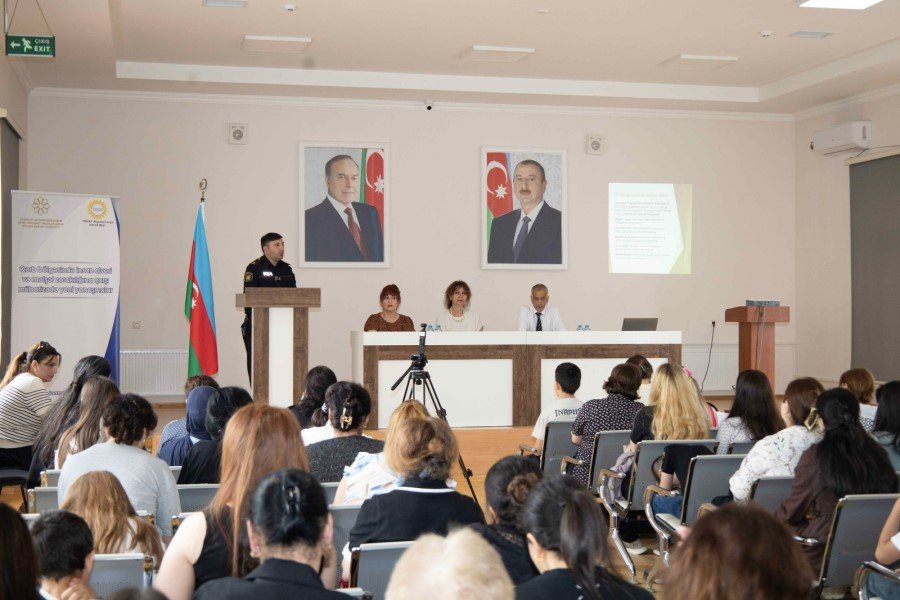 Orta məktəblərdə kibertəhlükəsizlik mövzusunda maarifləndirici seminarlar keçirilib