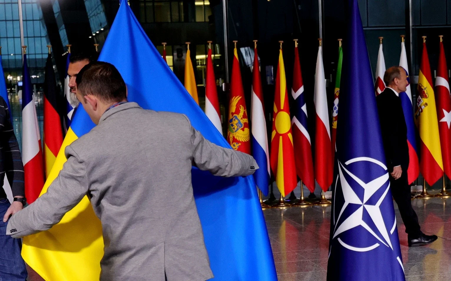 İtaliya NATO-nun Ukrayna ilə bağlı bəyanatından 2027-ci ilin çıxarılmasını təklif edib