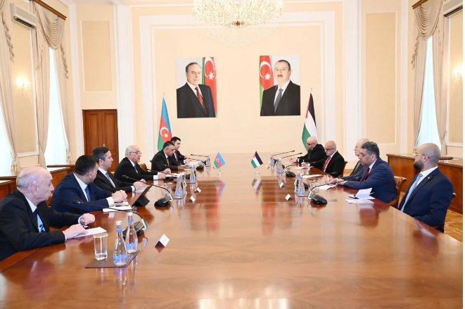 Əli Əsədov Fələstinin Baş naziri ilə görüşüb