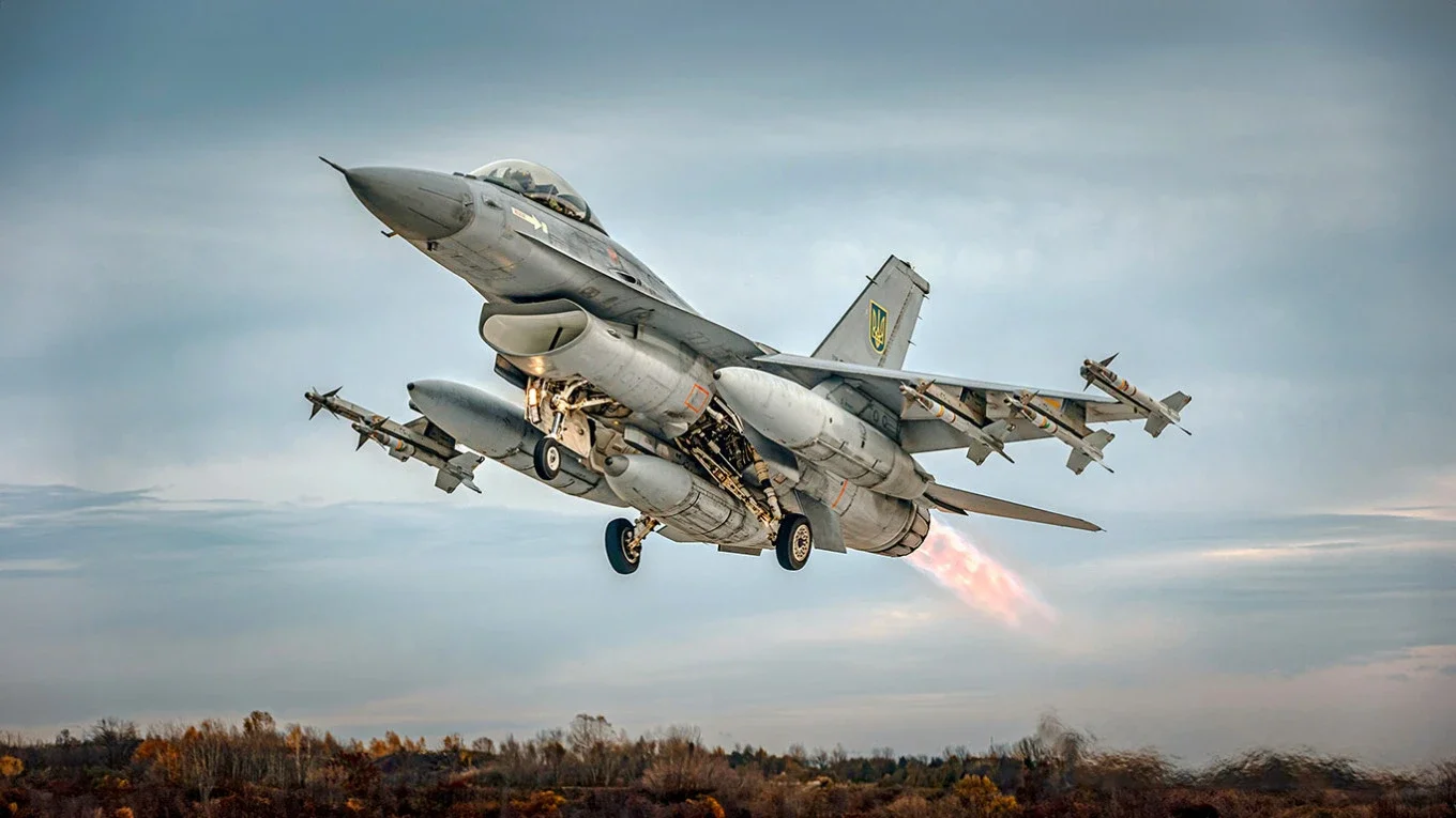 Ukrayna ilk dəfə F-16 ilə Rusiya qırıcısını vurdu