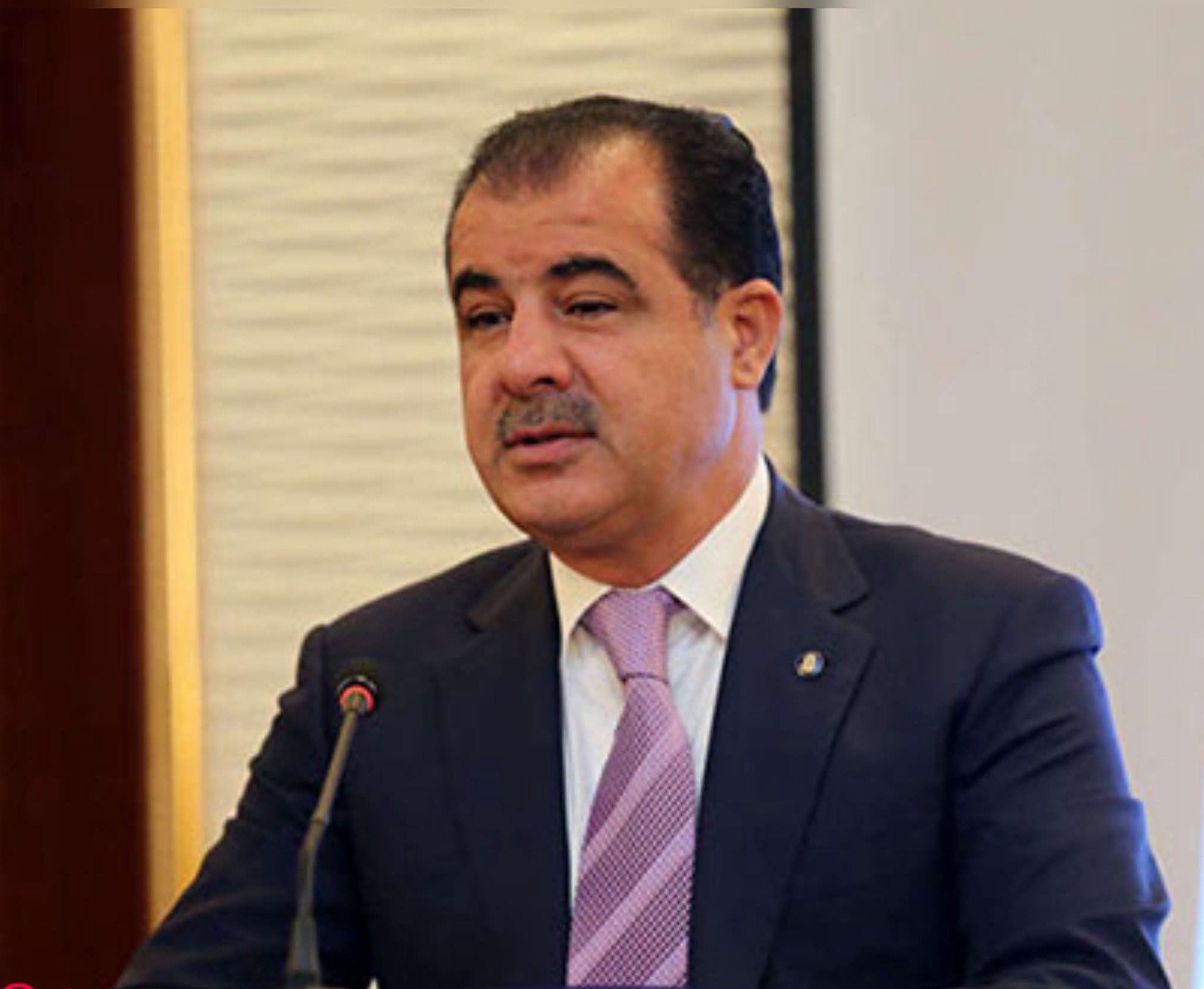 Elmar Vəliyevə məxsus bazar hərraca çıxarılıb