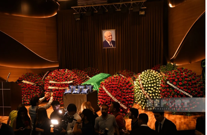 Xalq şairi Nəriman Həsənzadə ilə vida mərasimi keçirilir