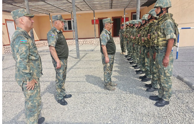 Zakir Həsənov Naxçıvanda yerləşən hərbi hissələrdə olub