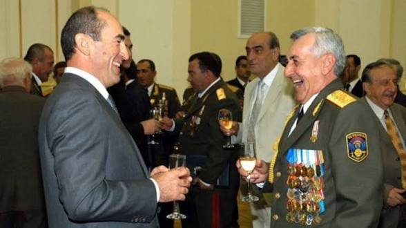 Robert Koçaryan üç maddə üzrə ittiham olunur