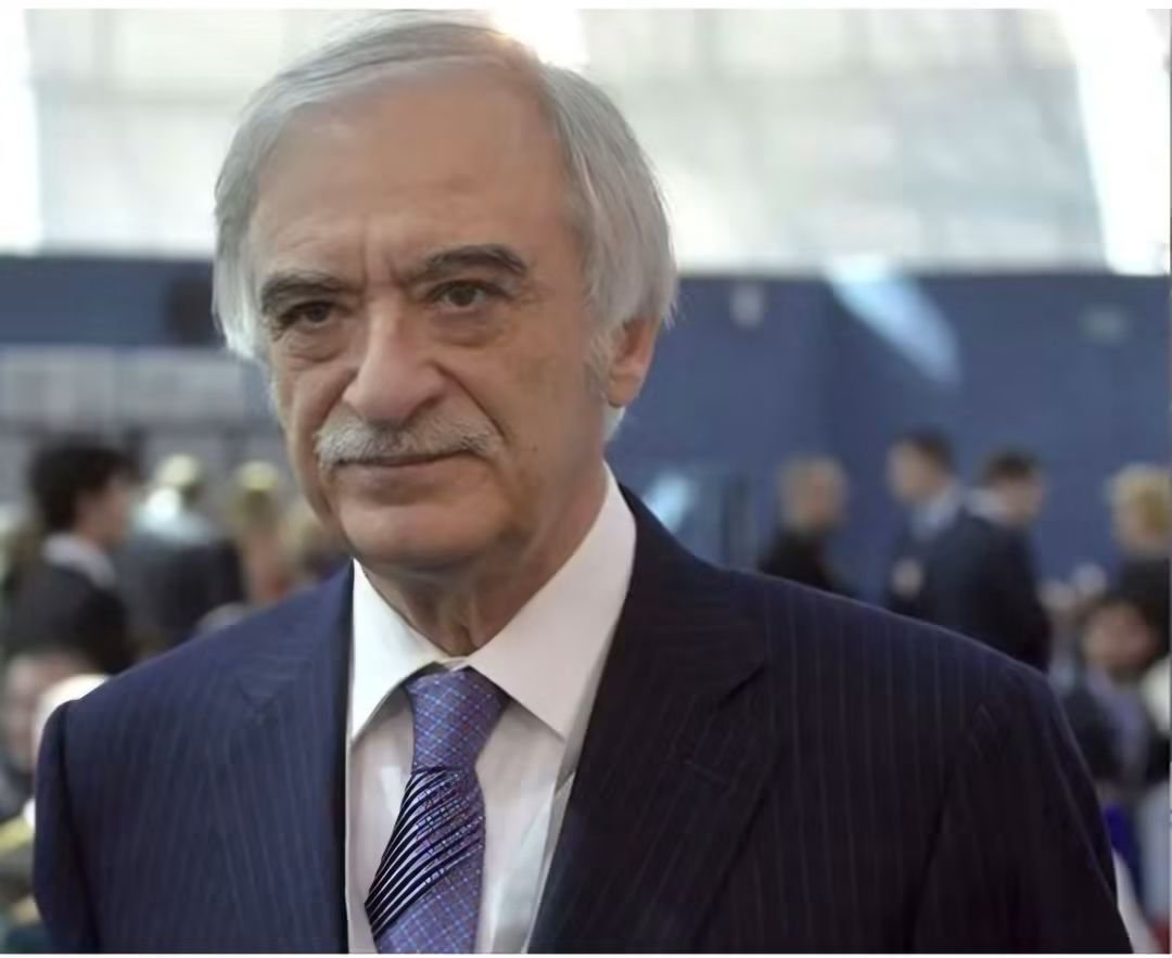 Yaş insanın ürəyinə  verilmiş son istifadə tarixi deyil...