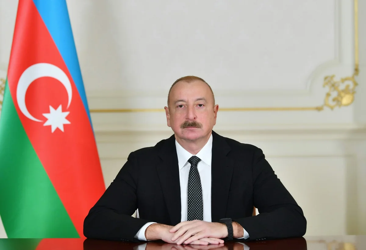 İlham Əliyev Şavkat Mirziyoyevi Özbəkistanın müstəqilliyinin 35 illiyi münasibətilə təbrik edib
