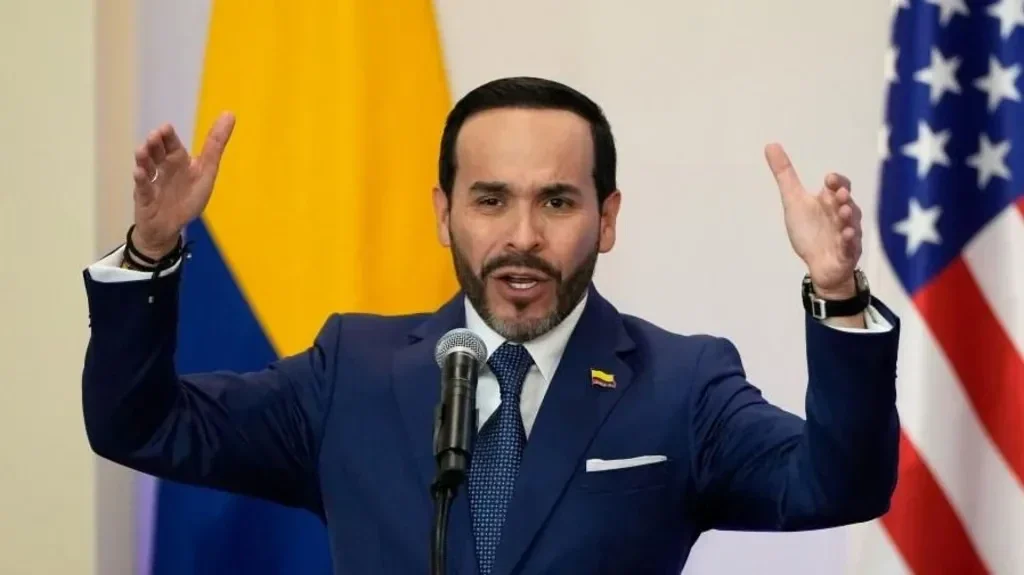 Kolumbiyada qanuni silah gəzdirməyə qoyulan 10 illik məhdudiyyət ləğv edildi