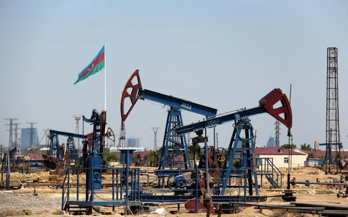 Azərbaycan neftinin qiyməti 118 dollara düşüb