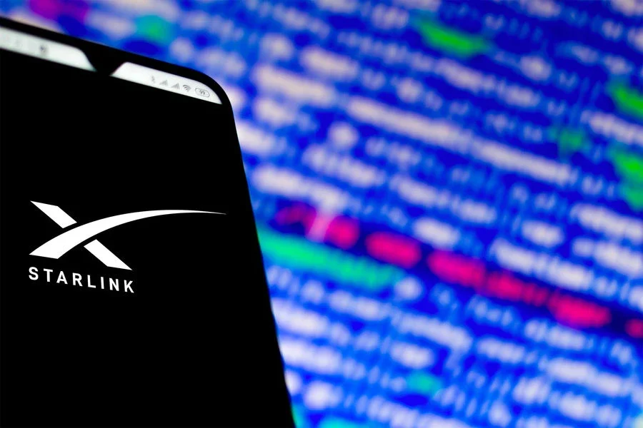 İlon Maskın şirkəti Ukraynada Starlink terminallarının sürətini məhdudlaşdırıb