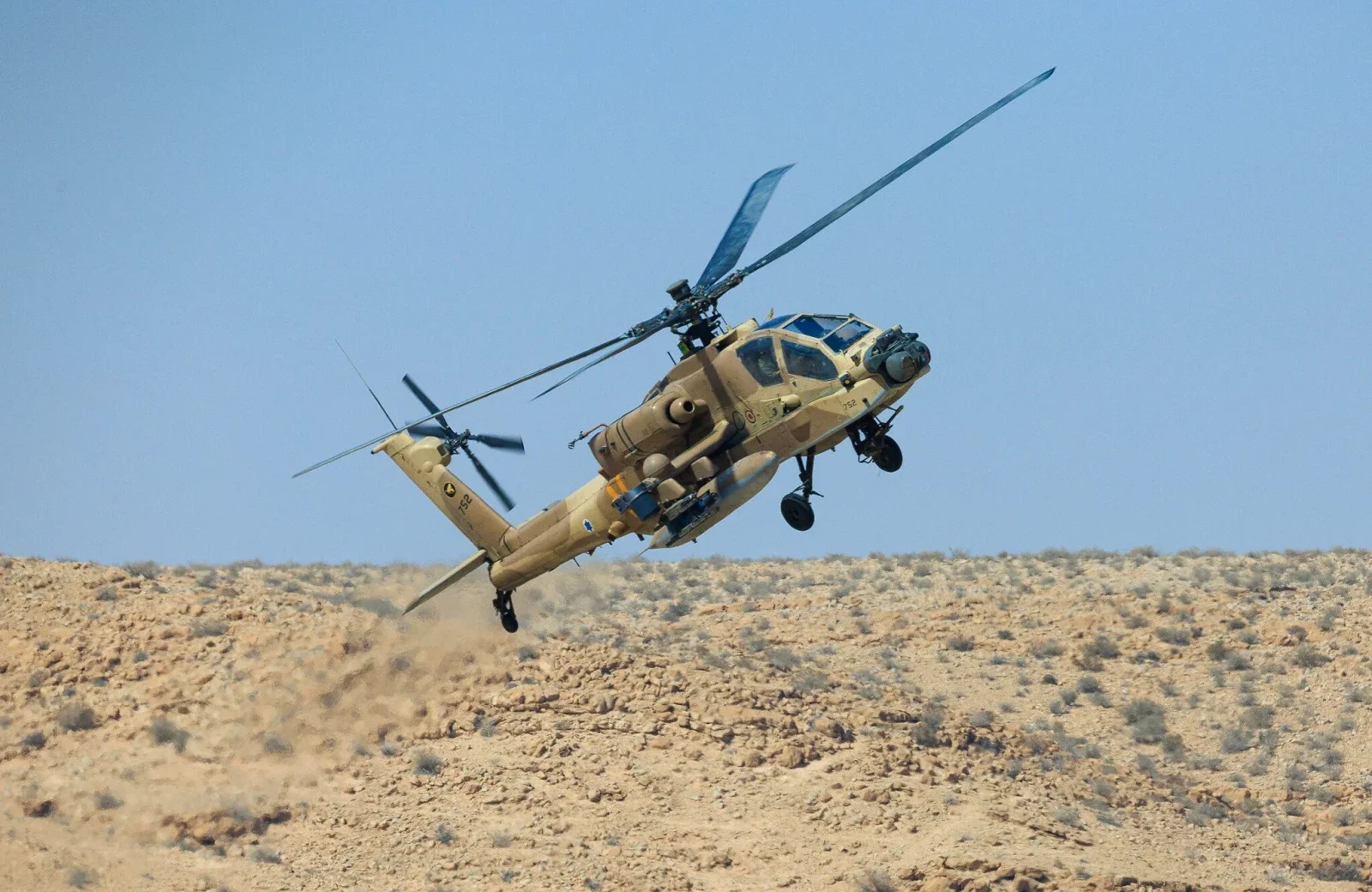 İsrail ABŞ-dan 12 ədəd hücum helikopteri almaq barədə razılıq əldə edib.