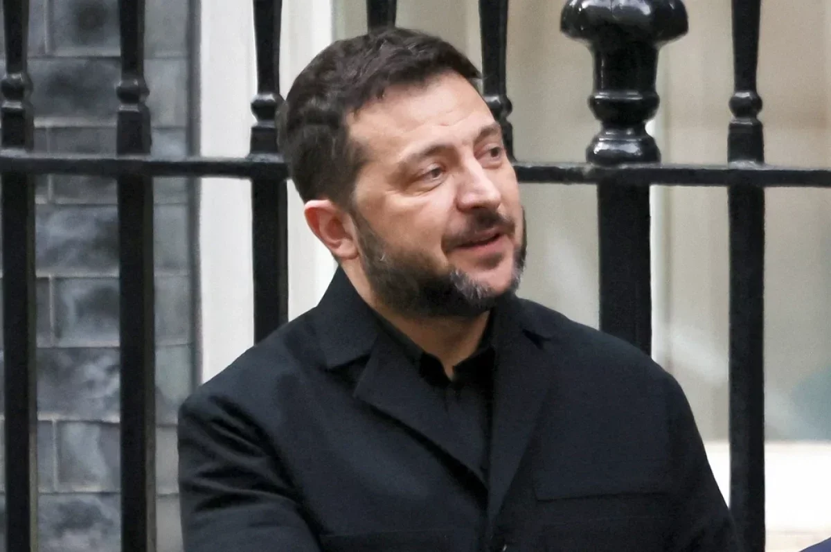 Zelenski Trampın ABŞ seçkiləri ərəfəsində onu “günah keçisi” etməsi ilə bağlı suala gülümsəyərək cavab verib