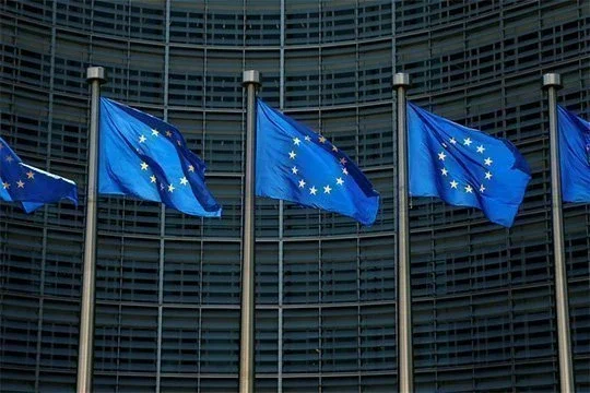 Avropa Komissiyası Macarıstana 5,4 milyard avroluq müdafiə kreditini təsdiqləyib