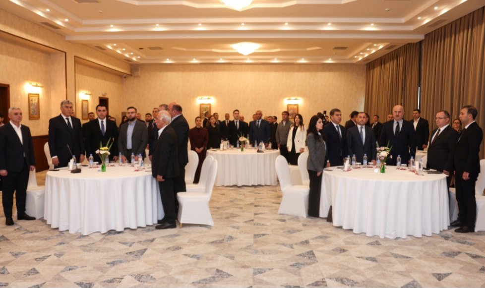 "Regionlarda əmək bazarı və gələcəyin bacarıqları: Peşə təhsili–sənaye tərəfdaşlığı” mövzusunda dəyirmi masa keçirilib