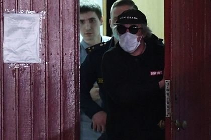 Названы условия домашнего ареста Михаила Ефремова