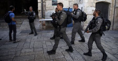 Полиция Израиля задержала десятки палестинцев