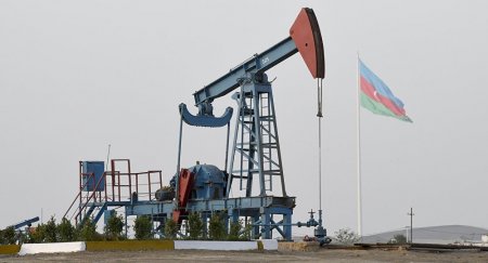 Азербайджанская нефть подешевела более чем на 4%