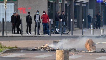 Во Франции продолжаются беспорядки из-за конфликта выходцев из Чечни и Северной Африки