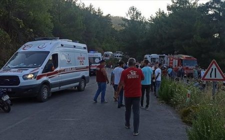 Тяжелое ДТП с микроавтобусом в Турции: 8 погибших