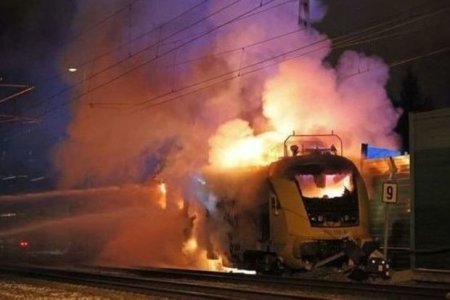 В Германии "поезд-призрак" уехал от пожарных и полиции